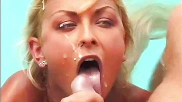 Vijf mooie pikken voor deze blondine genaamd Delfynn Delage