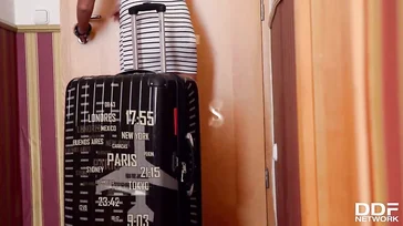 इस अच्छे मुर्गे को कैसे खाऊं जो छेद से बाहर आता है..
