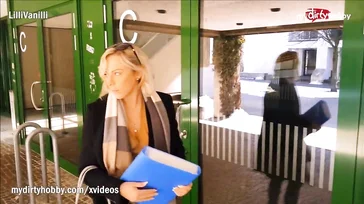 Que porra eles colocaram a mãe no carro, ela fica encantada