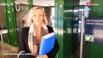 Que porra eles colocaram a mãe no carro, ela fica encantada