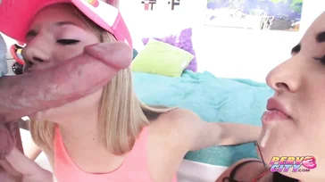 Porno anale a tre con le sgualdrine Candice Dare e Alexa Aimes