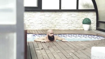 A piscina não consegue remover o calor que tenho.