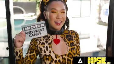 Was für ein geiles chinesisches Mädchen, ihre Augen werden sich umdrehen