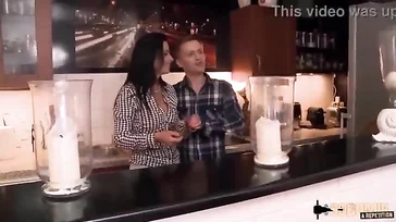 Die Mutter meiner besten Freundin gibt alles, wenn sie auf Reisen geht