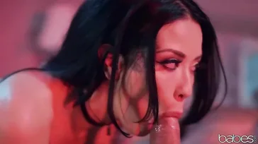 Katrina est un véritable ouragan quand elle a envie de baiser