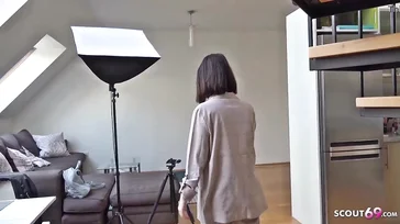 Va de mala manera a un casting y acaba con una polla en el culo