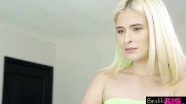 Essas meias verdes brilhantes me deixam realmente excitado, vou te furar