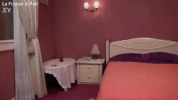 Calvo, ven y dame lo que yo quiero ahora, estoy caliente.