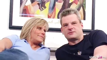 Netter Deutscher teilt seine Frau mit einem anderen Mann, wie süß